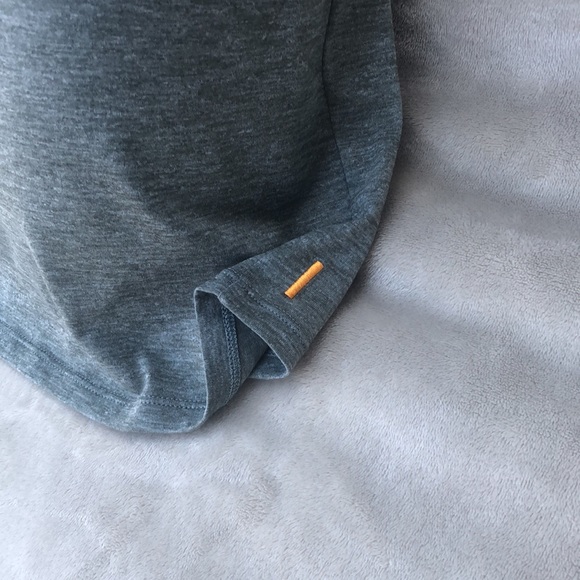 LUCY Activewear Tunic with Shoulder Detail - Picture 4 of 8